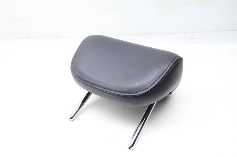 Headrest / Head Rest 8T0885973E — Used (SKU 643056)