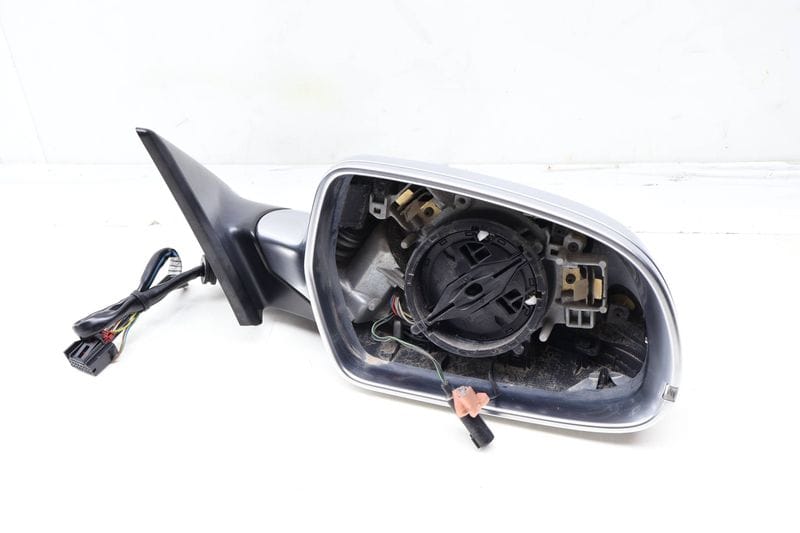 Side View Door Mirror w/ Memory 8T1857410AK — Used (SKU 643115)