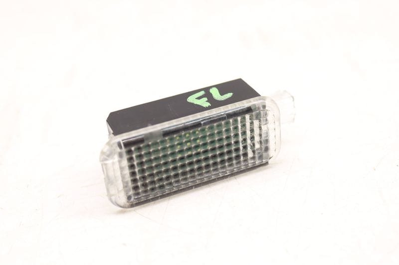 Interior LED Light 8J0947409 — Used (SKU 507931)