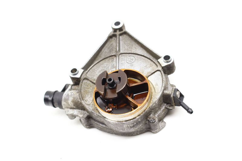 Brake Vacuum Pump 11667640279 — Used (SKU 687410)