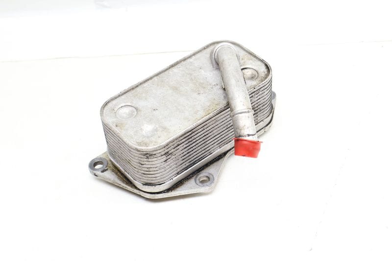 Engine Oil Cooler 11427525333 — Used (SKU 687415)