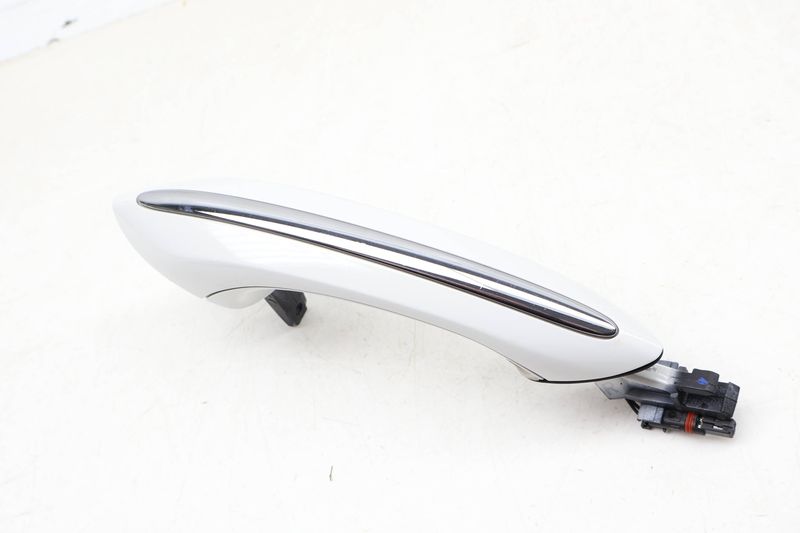Exterior Door Handle 51217231930 — Used (SKU 658190)