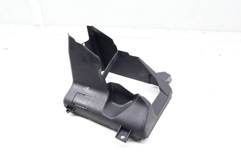 Engine Air Duct 51747200790 — Used (SKU 737153)