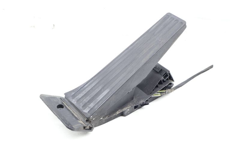 Gas Pedal / Accelerator Module 35426858574 — Used (SKU 687311)
