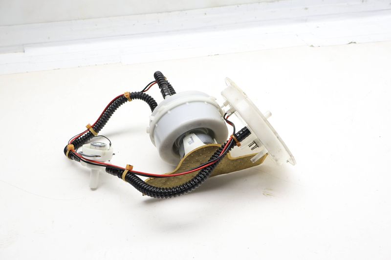IN-Tank Fuel Pump Assembly 16117341301 — Used (SKU 737200)