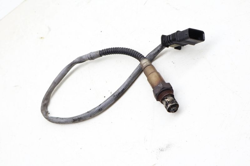 O2 / Oxygen Sensor 11787589122 — Used (SKU 687508)