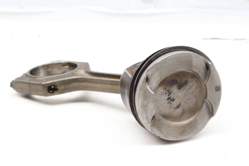 Piston / Connecting Rod 11258606459 — Used (SKU 658361)