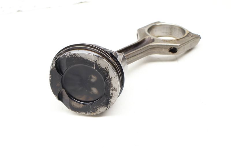 Piston / Connecting Rod 11258606459 — Used (SKU 687390)