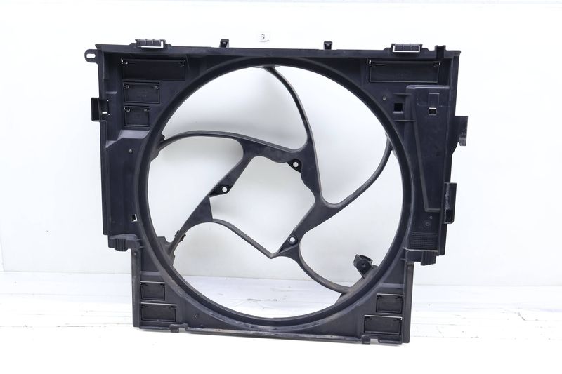 Radiator Electric Cooling Fan Housing 17417618787 — Used (SKU 687479)