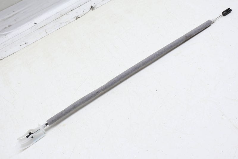Interior Door Handle Release / Bowden Cable 51227175720 — Used (SKU 687346)