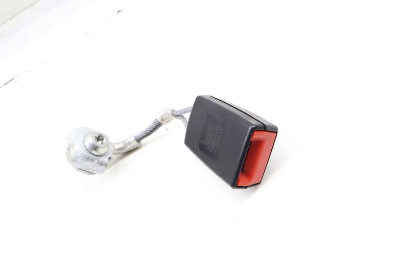 Seat Buckle / Receiver 72119172381 — Used (SKU 658158)