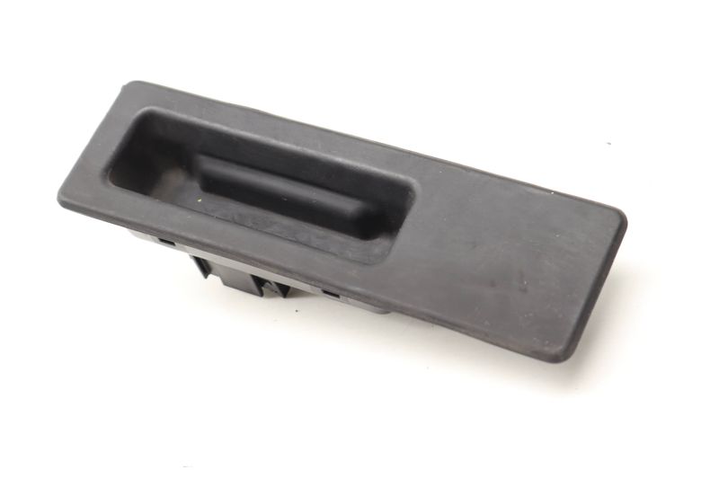 Trunk Lid Handle / Switch 51247368752 — Used (SKU 422876)