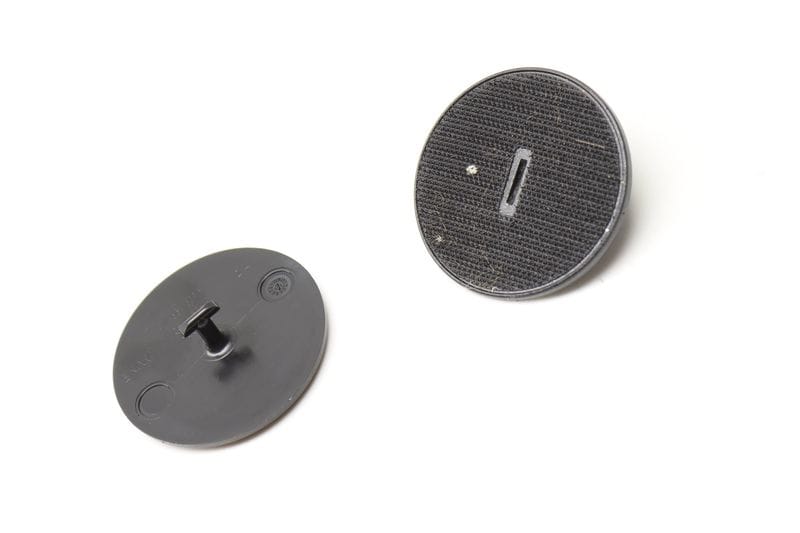Carpet Floor Mat Fastener / Mount Set (2) 07149166609 — Used (SKU 583215)