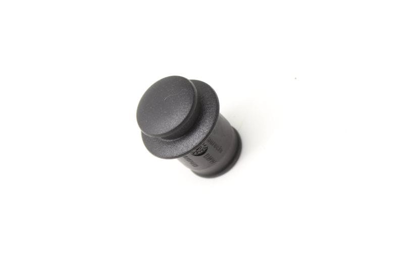 Cigarette Lighter Socket Plug 51167135141 — Used (SKU 583210)
