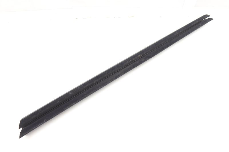 Door Window Slot Seal / Trim (INNER) 51337182277 — Used (SKU 583097)