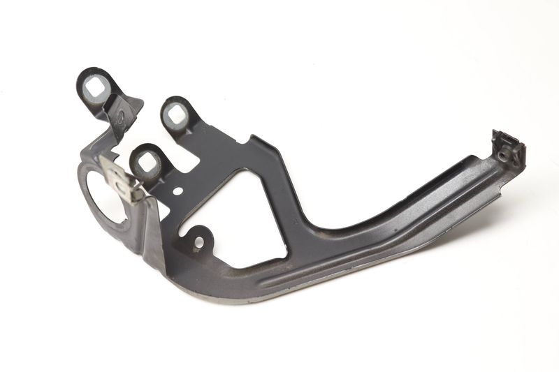Fender Mount / Bracket 41357207210 — Used (SKU 583316)