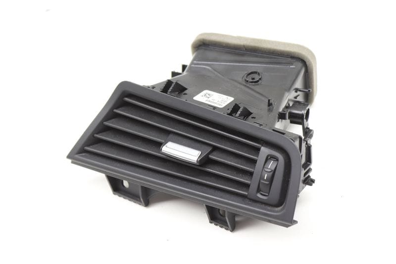 Dash Air Vent 64229166884 — Used (SKU 583142)