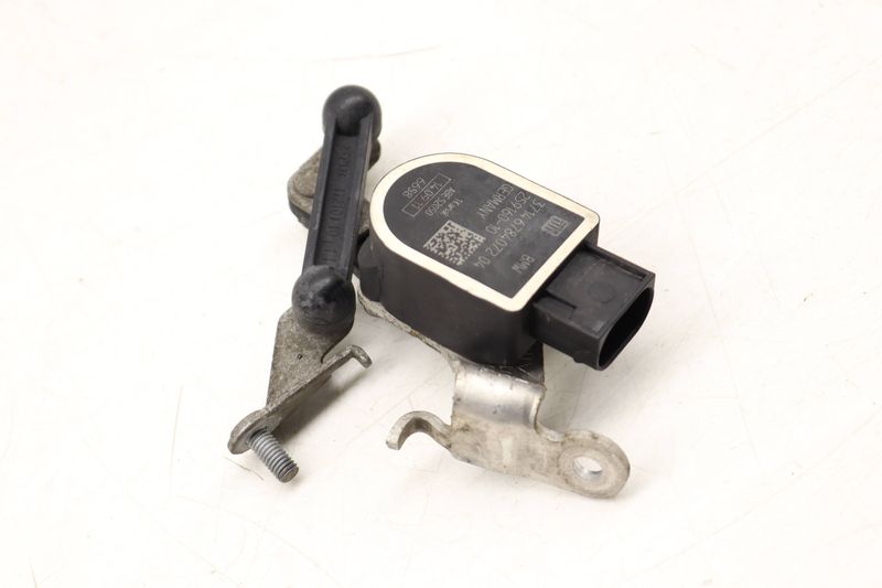 Headlight Leveling Sensor 37146778264 — Used (SKU 486565)
