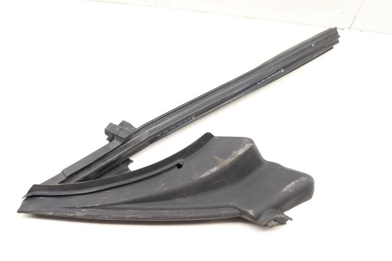 Inner Door Gasket / Window Seal 51337217492 — Used (SKU 486600)