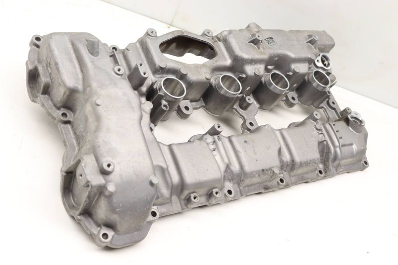 Engine Valve / Cylinder Head Cover 11127566286 — Used (SKU 431801)