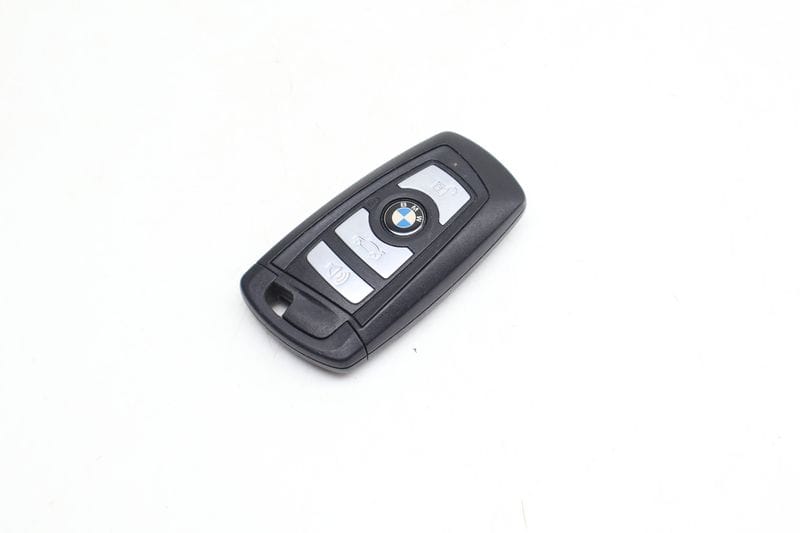 BMW Key Fob 66129266843 — Used (SKU 685792)