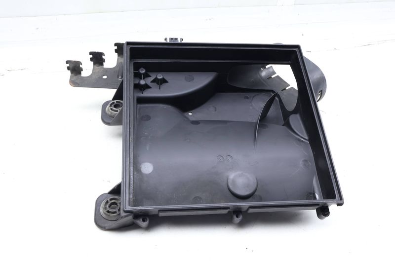 Engine Air Intake Duct / Housing (LOWER) 13717583725 — Used (SKU 686075)