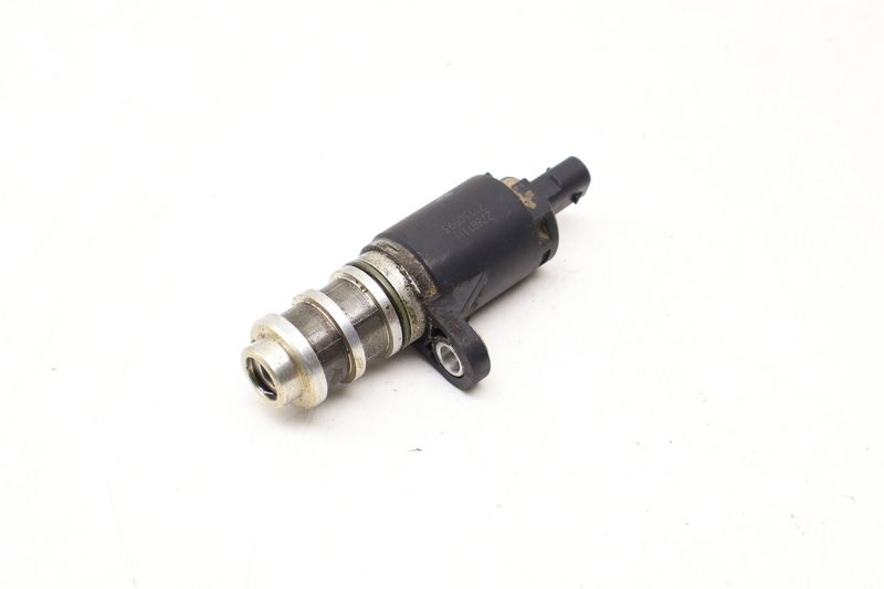 Engine Hydraulic Valve 11417622768 — Used (SKU 685962)