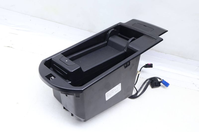 Center Console Storage Tray / Bin w/ Phone Holder 51169233362 — Used (SKU 685762)