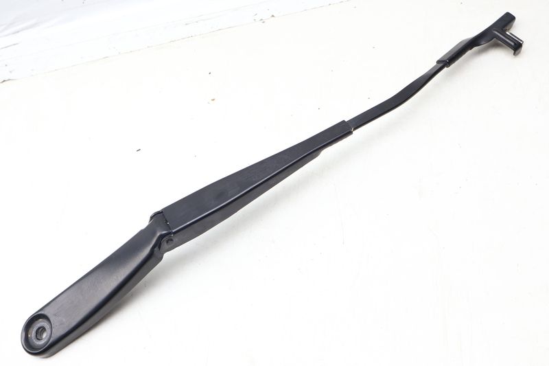 Windshield Wiper Arm 61617213271 — Used (SKU 685999)