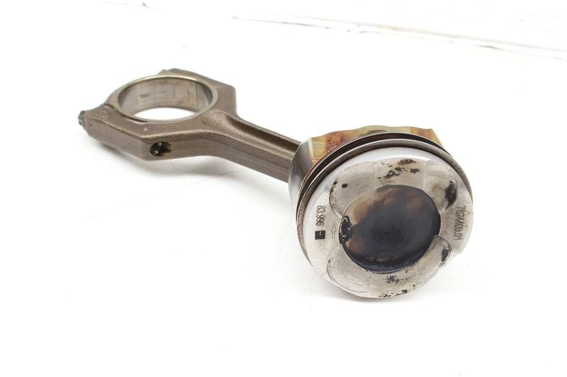 Piston w/ Connecting Rod 11247624409 — Used (SKU 686027)