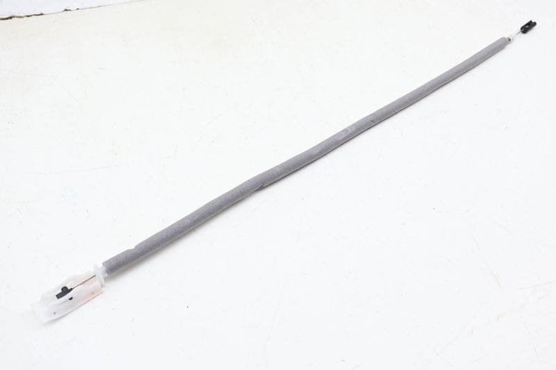 Door Handle Release / Bowden Cable 51227205900 — Used (SKU 686002)