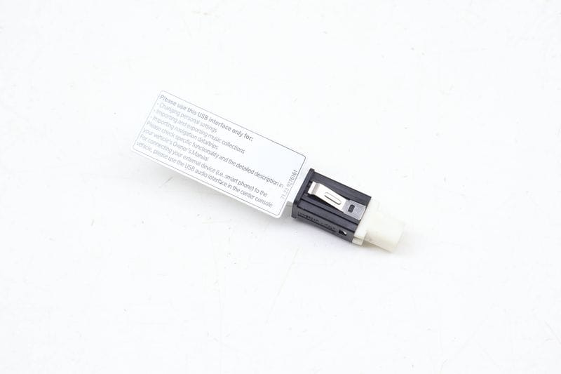 USB Socket / Port 84109237656 — Used (SKU 685849)