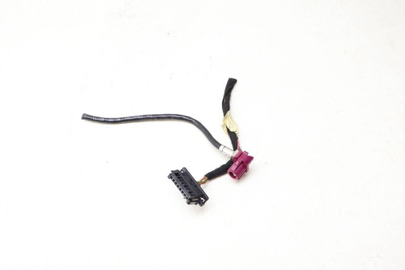 8.8" Display Screen / Monitor Wiring Connector / Pigtail — Used (SKU 698929)