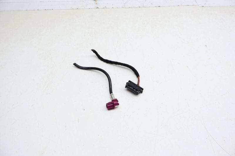 8.8" Display Screen / Monitor Wiring Connector / Pigtail — Used (SKU 704527)