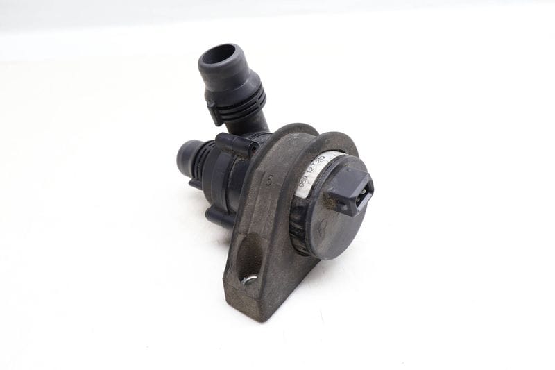 Auxiliary Water / Coolant Pump 64119197085 — Used (SKU 660480)