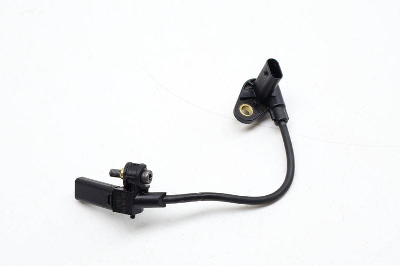 Crankshaft Sensor 13627582842 — Used (SKU 704660)