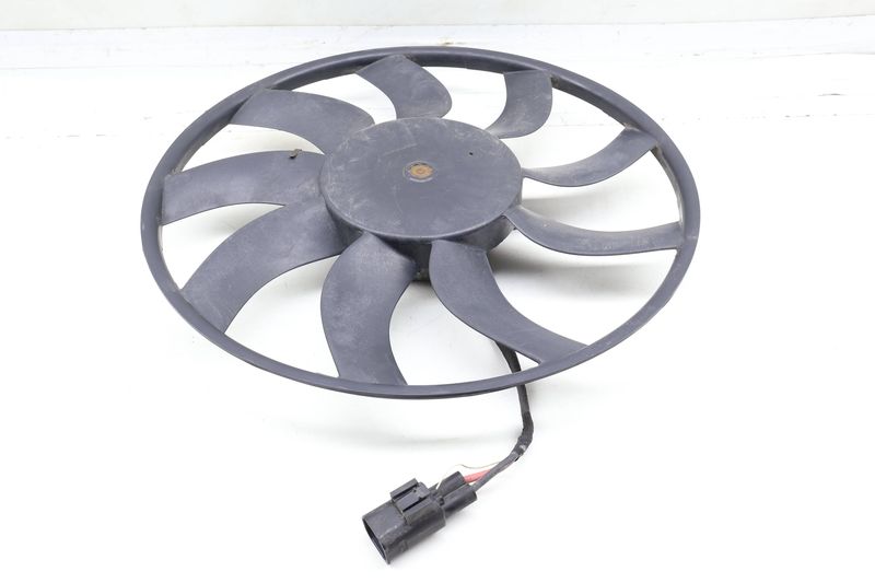 Electric Cooling Fan (850W) 17428508177 — Used (SKU 698988)