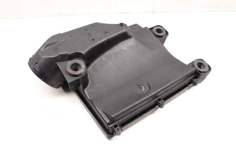 Engine Air Filter Housing / Box (LOWER) 13717583713 — Used (SKU 487974)