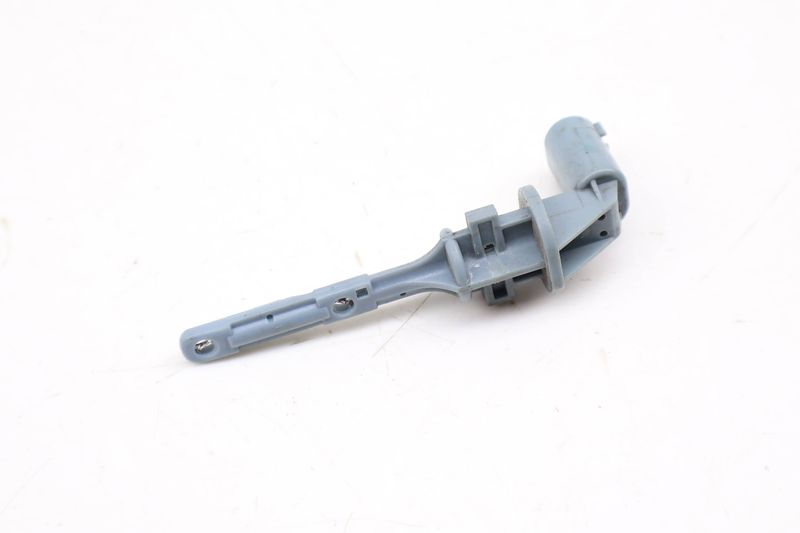 Fluid Level Sensor 17137192724 — Used (SKU 698826)