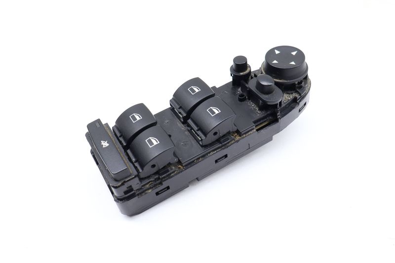 Master Window Switch 61319218044 — Used (SKU 698775)