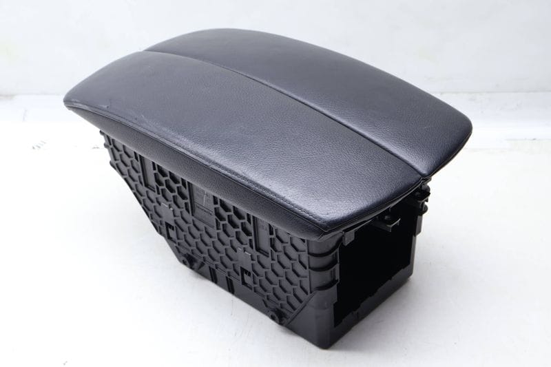 Console Armrest / Arm Rest — Used (SKU 660580)