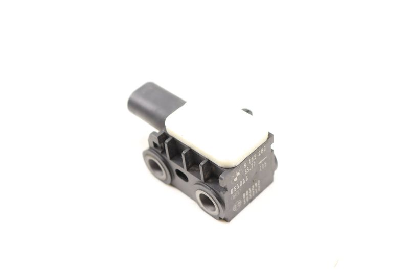 Impact / Crash Sensor 65779152262 — Used (SKU 487933)