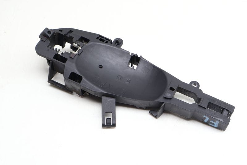 Exterior Door Handle Bracket 51217193263 — Used (SKU 660507)