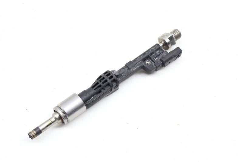 Fuel Injector (EU5) 13647597870 — Used (SKU 704761)