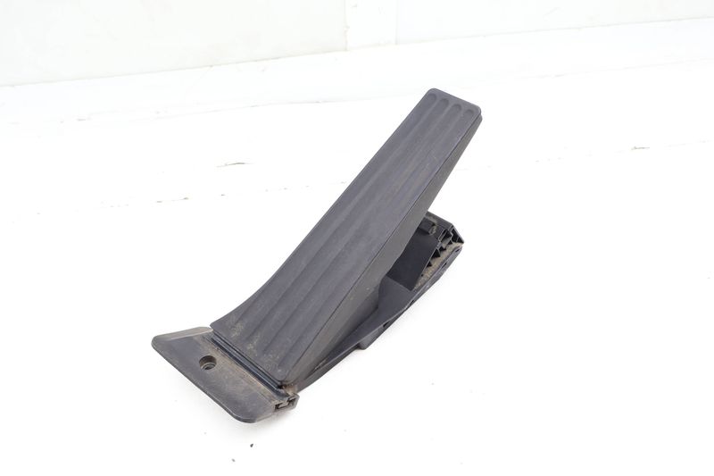 Gas Pedal / Accelerator Module 35426852644 — Used (SKU 698947)
