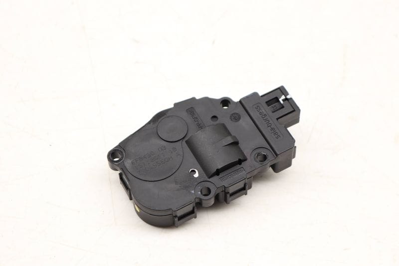 HVAC Flap / Servo Air Motor / Actuator 64116956706 — Used (SKU 487823)