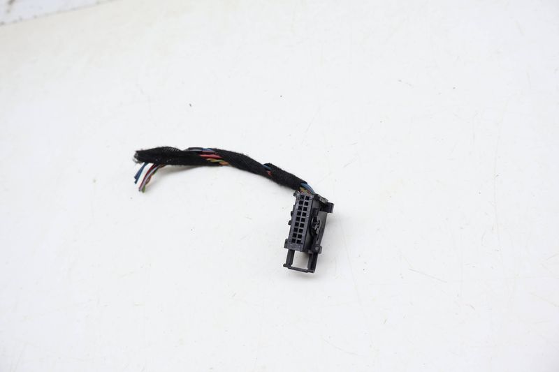 Instrument Cluster Wiring Connector / Pigtail — Used (SKU 704529)