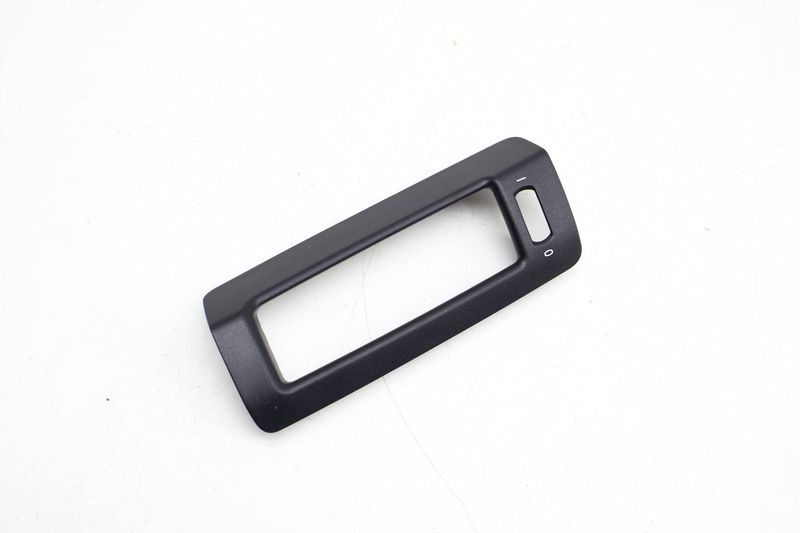 Air Vent Trim / Bezel 51436963455 — Used (SKU 698837)