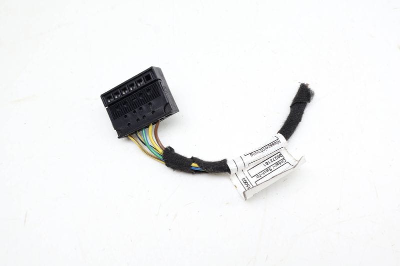 Outer Tail Light Wiring Harness Connector / Pigtail 6984754 — Used (SKU 698808)