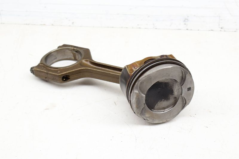 Piston w/ Connecting Rod 11247624409 — Used (SKU 704701)